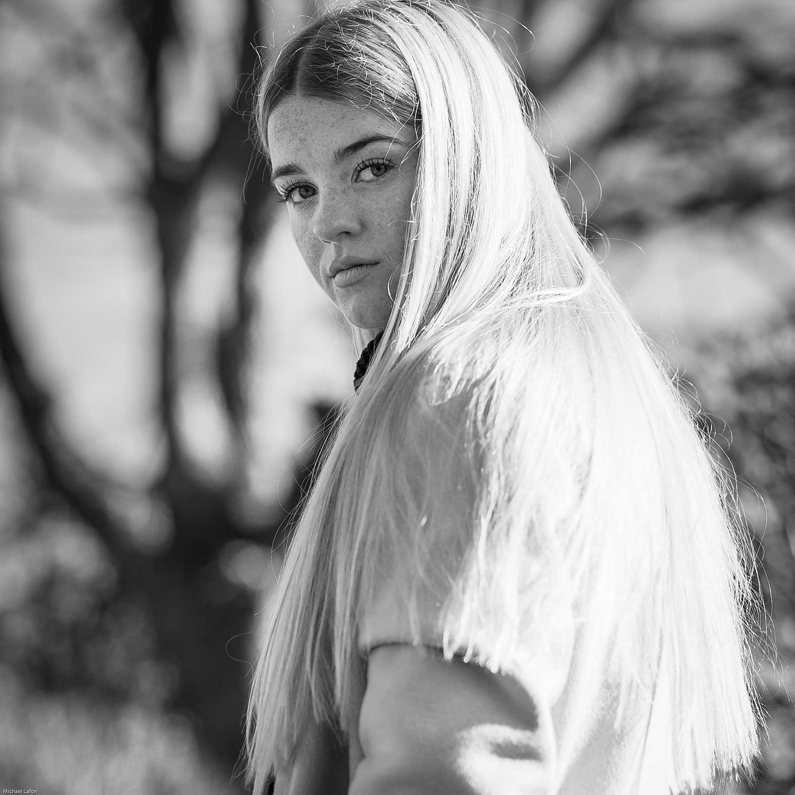Michael Lafon Fotografie | Portrait, Schwarz-weiß | Model  Lara-Bild 09