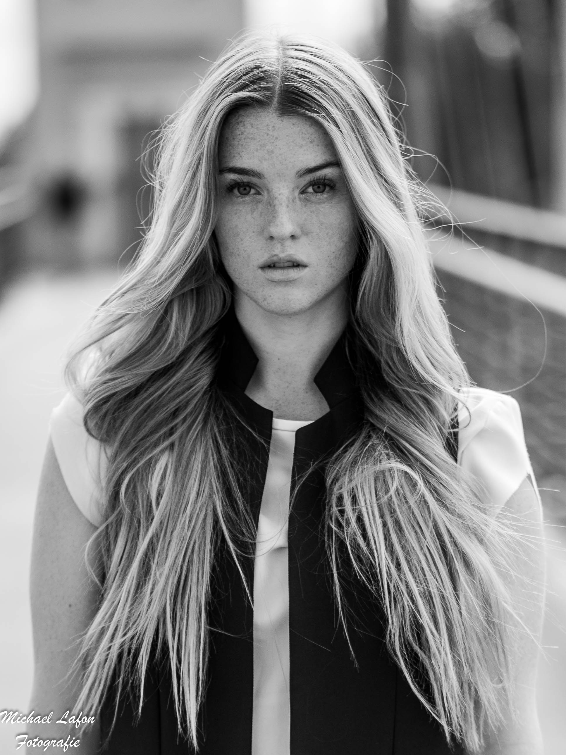 Michael Lafon Fotografie | Portrait, Schwarz-weiß | Model  Lara-Bild 15
